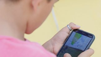 Pediatras alertam para aumento de desafios perigosos na internet