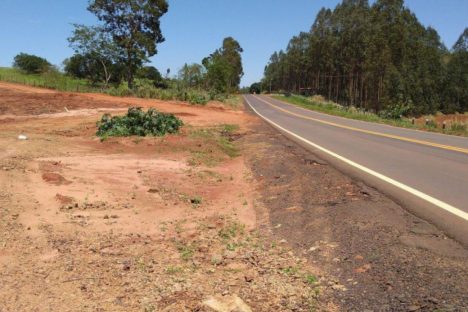 Imagem referente a Reforma de acostamentos de rodovia entre Umuarama e Xambrê é contratada
