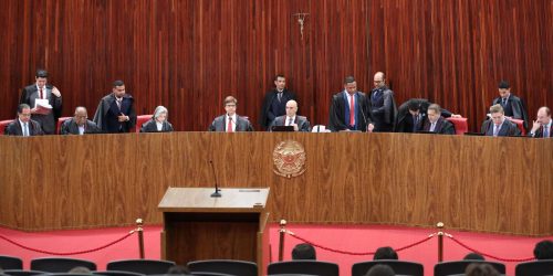 TSE multa parlamentares por divulgarem fake news contra Lula