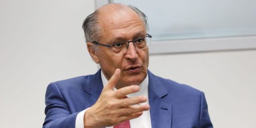 Imagem referente a Brasil ficou caro antes de ficar rico, diz Alckmin