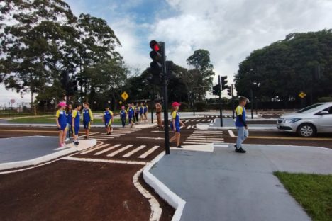 Escolas de Trânsito do DER se reúnem em Cascavel para atividades do Maio Amarelo