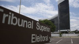 TSE rejeita multar Bolsonaro por propaganda antecipada em 2022