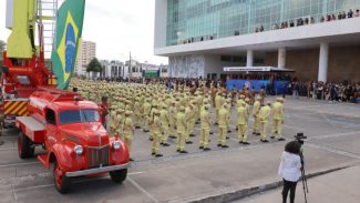 Na maior contratação em dez anos, 419 bombeiros se formam para atuar em todo o Paraná
