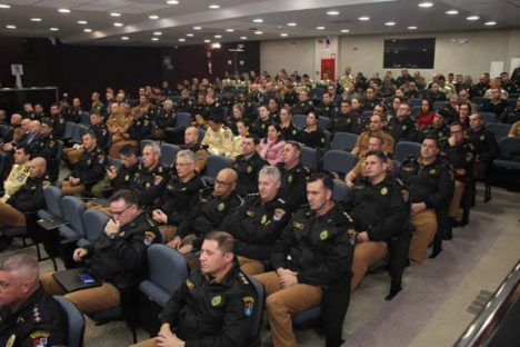 Polícia Militar promove seminário para discutir prevenção e combate ao assédio moral e sexual Polícia Militar promove seminário para discutir prevenção e combate ao assédio moral e sexual