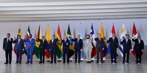 Imagem referente a Presidentes criam grupo para definir integração na América do Sul