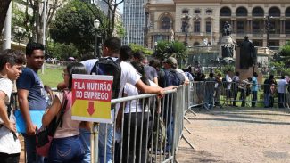 IBGE: taxa de desemprego fica em 8,5% no trimestre encerrado em abril