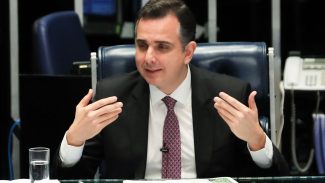 Pacheco suspende sessão e aguarda Câmara votar MP dos Ministérios