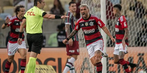 Imagem referente a Flamengo bate Fluminense para seguir vivo na Copa do Brasil