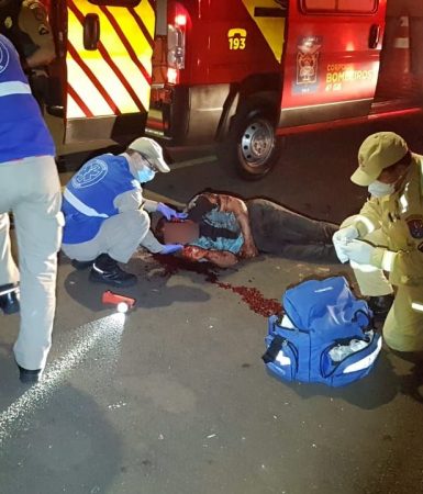 Homem é linchado com barra de ferro e tijoladas no Riviera