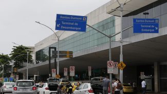 Eduardo Paes diz que governo federal vai limitar voos no Santos Dumont