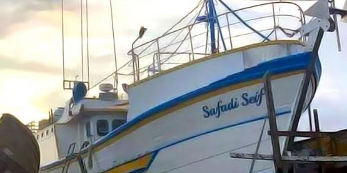 Marinha continua buscas por dois pescadores desaparecidos em naufrágio