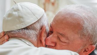 Lula e papa Francisco se encontram no Vaticano