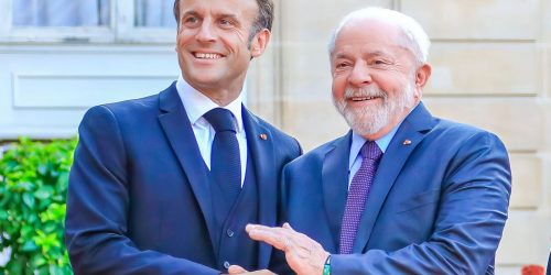 Imagem referente a Lula e Macron conversam sobre acordo entre Mercosul e União Europeia