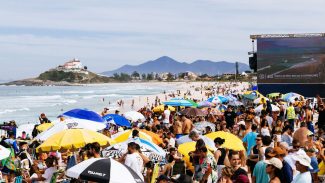 Falta de ondas interrompe etapa do Rio do Circuito Mundial de Surfe