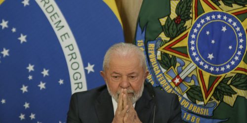 Imagem referente a Estado tem que ser o necessário para induzir desenvolvimento, diz Lula