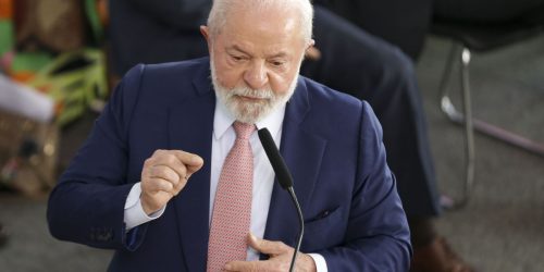 Imagem referente a Lula quer premiar prefeitos que evitarem queimadas e desmatamento