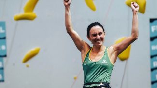 Marina Dias leva ouro inédito para o Brasil no Mundial de Paraescalada