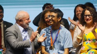 Lula defende mais investimentos públicos em educação