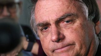 Investigação cita US$ 25 mil em dinheiro que seriam para Bolsonaro