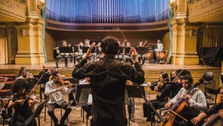 Concerto no Rio une alunos e músicos da Orquestra Petrobras