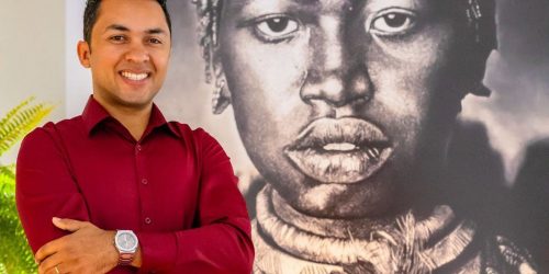 Exposição, no Rio, destaca cultura negra em desenho hiper realista Exposição, no Rio, destaca cultura negra em desenho hiper realista