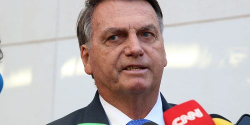 Imagem referente a Bolsonaro é internado em São Paulo para exames de rotina