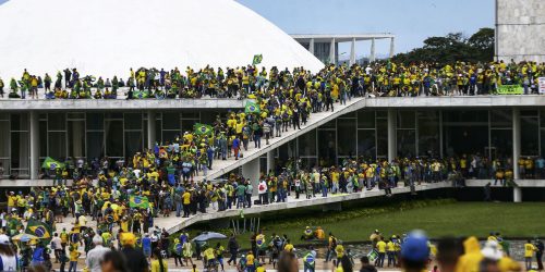 PGR vai ao STF contra lei de Porto Alegre que celebra atos golpistas PGR vai ao STF contra lei de Porto Alegre que celebra atos golpistas