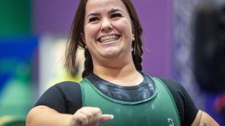 Mariana D'Andrea é campeã mundial de halterofilismo paralímpico