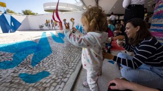 Primeiros passos: MON promove nova oficina artística para crianças de 12 a 24 meses