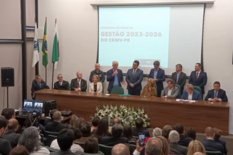 Secretário defende participação maior de veterinários no futuro das políticas do Paraná