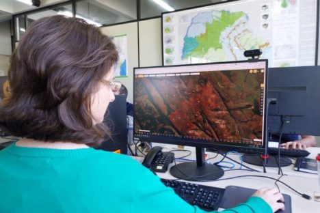 Nova plataforma dará ao IAT acesso a imagens diárias para controle de crimes ambientais Nova plataforma dará ao IAT acesso a imagens diárias para controle de crimes ambientais
