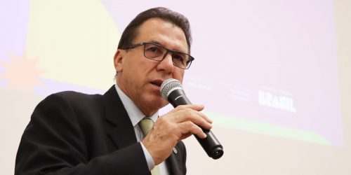 Luiz Marinho diz que sindicatos frágeis enfraquecem democracia