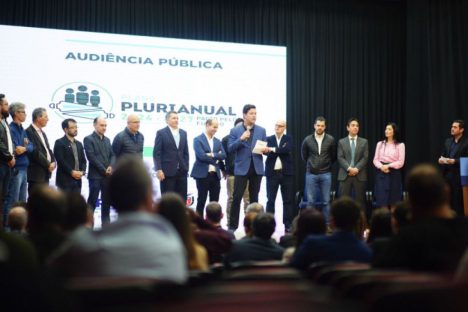 Governo do Estado apresenta Plano Plurianual de R$ 250 bilhões em Foz do Iguaçu