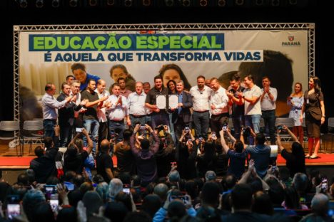 Governo do Estado vai destinar R$ 1,9 bilhão para educação especial até 2027 Governo do Estado vai destinar R$ 1,9 bilhão para educação especial até 2027