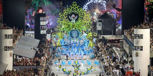Imagem referente a SP: ingressos para desfiles de escolas de samba começam a ser vendidos
