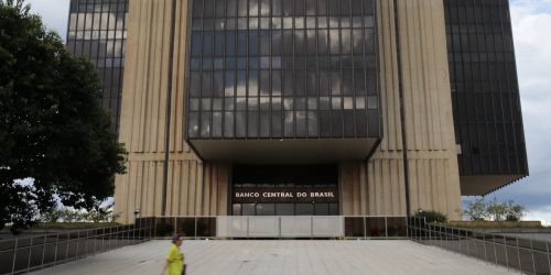 Copom inicia sexta reunião do ano sob expectativa de corte nos juros Copom inicia sexta reunião do ano sob expectativa de corte nos juros
