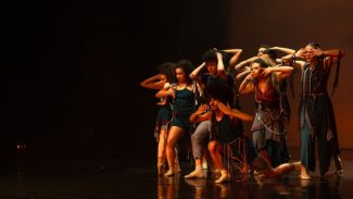 Grupo de dança do Colégio Estadual do Paraná cumpre temporada na França