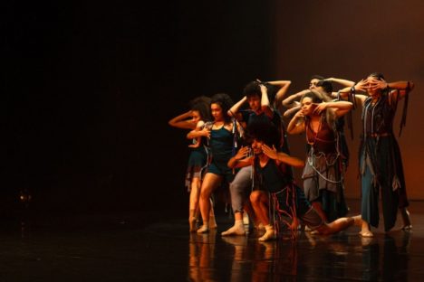 Grupo de dança do Colégio Estadual do Paraná se apresentará na França Grupo de dança do Colégio Estadual do Paraná se apresentará na França