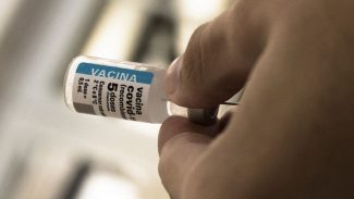 PNI prepara inclusão das vacinas de covid-19 no calendário de rotina