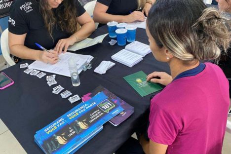 PCPR na Comunidade atende centenas de moradores da Cidade Industrial de Curitiba PCPR na Comunidade atende centenas de moradores da Cidade Industrial de Curitiba