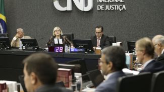 CNJ rejeita proposta de regulamentar participação de juízes em eventos