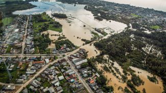 Governo federal visita regiões afetadas por tempestades no RS