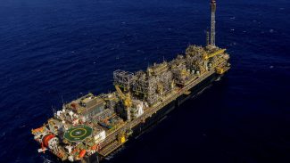 Destaque do pré-sal, Plataforma P-71 se aproxima do pico de produção