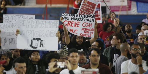 Imagem referente a Em dia de greve, linha privatizada e elogiada apresenta falhas