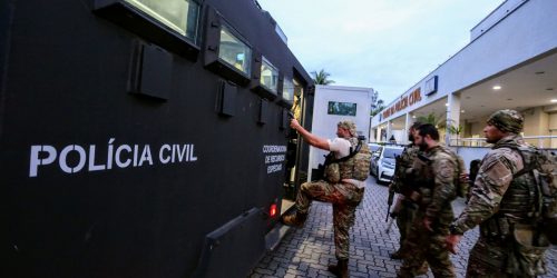 Imagem referente a Ações em favelas do Rio buscam cumprir 100 mandados de prisão 