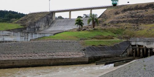 Imagem referente a Governador de SC determina abertura de comportas de barragens