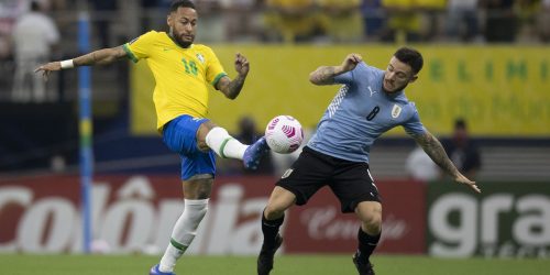Imagem referente a Tentando retomar vitórias, Brasil enfrenta Uruguai em Montevidéu