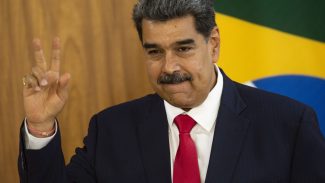 EUA aliviam sanções ao setor de petróleo e gás da Venezuela