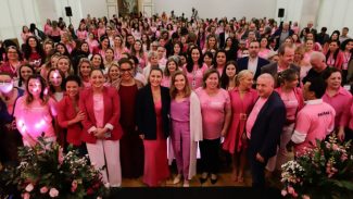 Paraná Rosa encerra com edital para pesquisa científica voltado a mulheres com câncer de mama