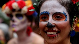 Museu no Rio abre jardins para festa mexicana do Dia dos Mortos